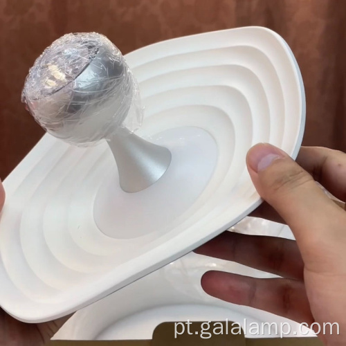 Luminária pendente LED nórdica com pétalas onduladas